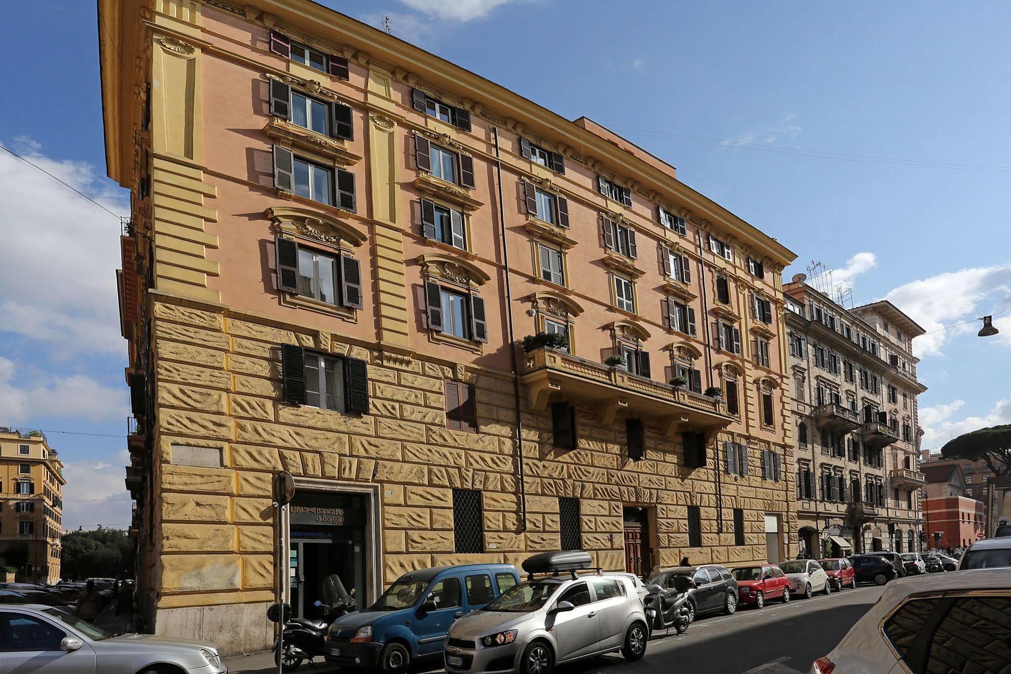 Casa de hóspedes Capricci Romani 2*